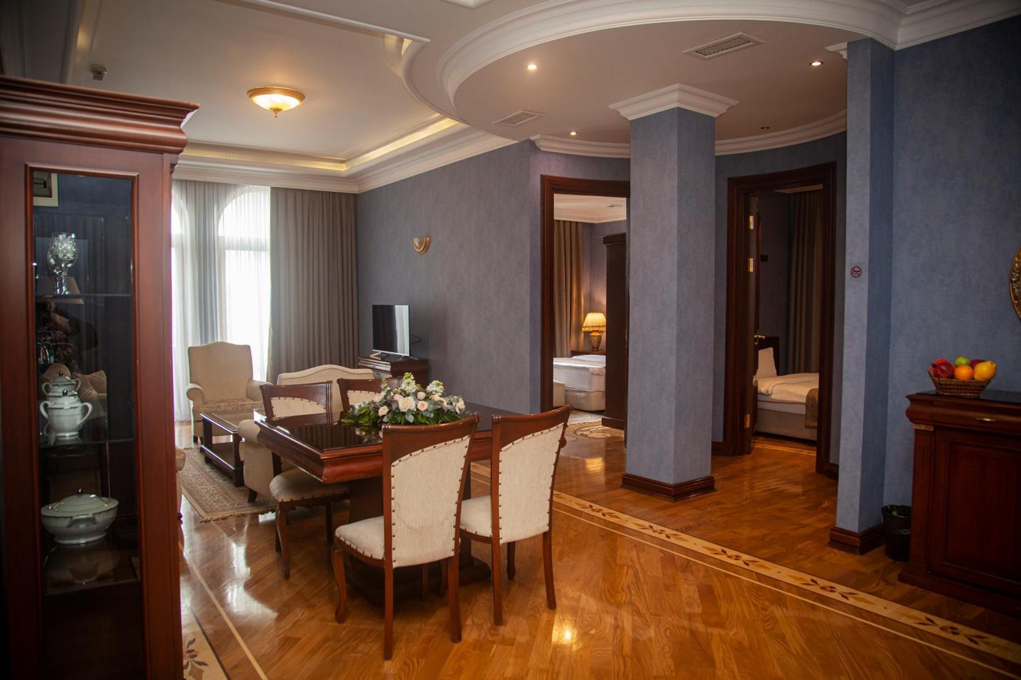 Ayf Palace Баку Екстер'єр фото